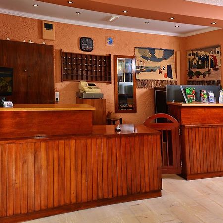 Krits Hotel 헐소니소스 외부 사진