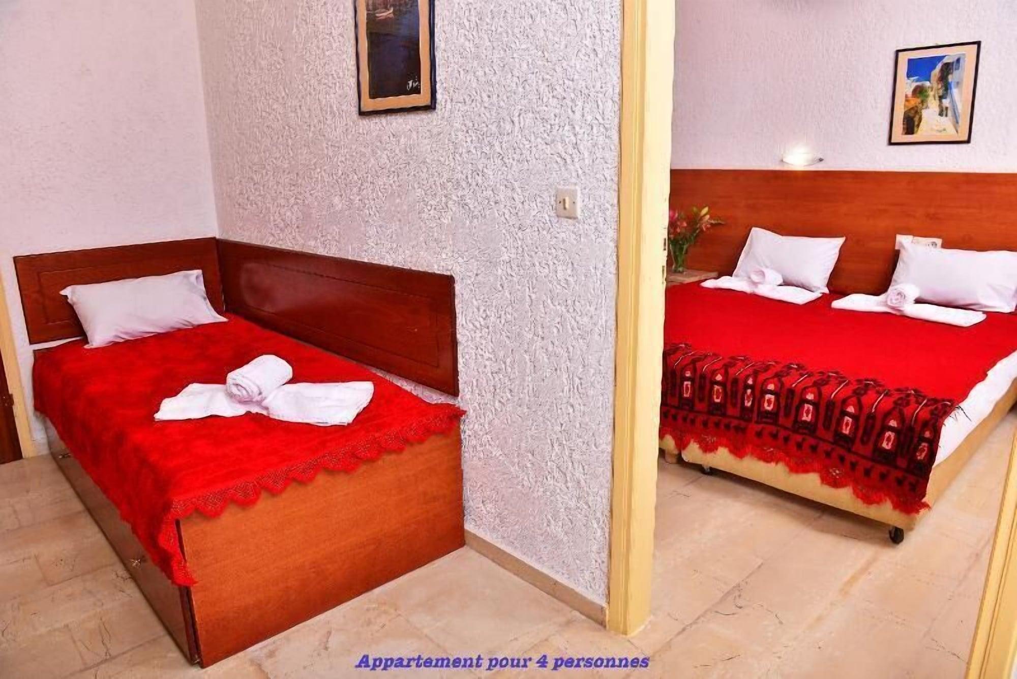 Krits Hotel 헐소니소스 외부 사진