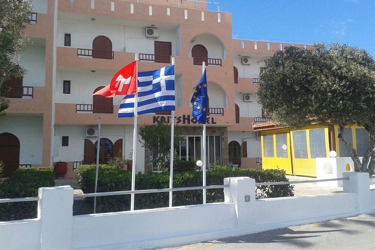 Krits Hotel 헐소니소스 외부 사진