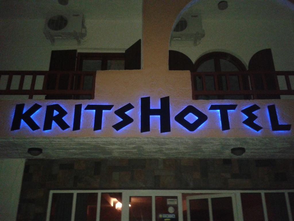 Krits Hotel 헐소니소스 외부 사진